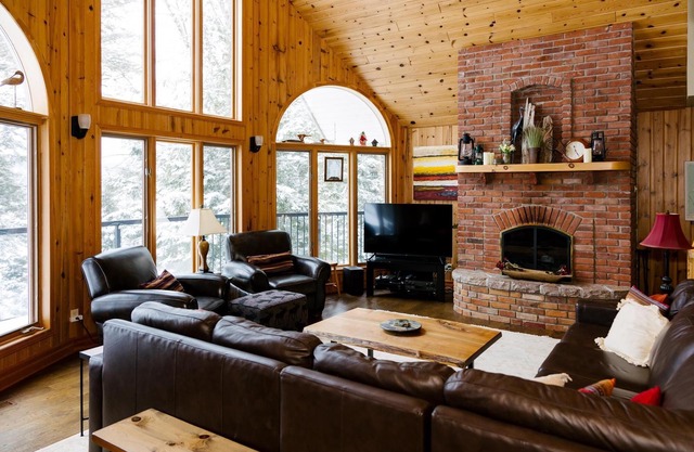 Premier Haliburton Redstone Lake Location