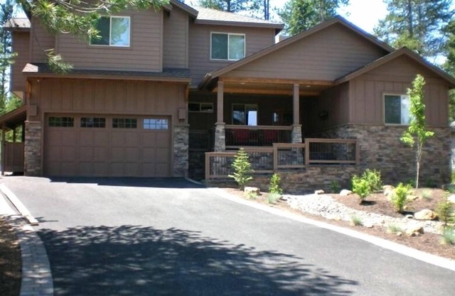 Premier Luxury Home: 6 BR/7 BA/Hot Tub/Game Room/Free Nights/Level 2 EV Charging