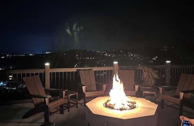 Premier Retreat! Special Discounts! Elevator!