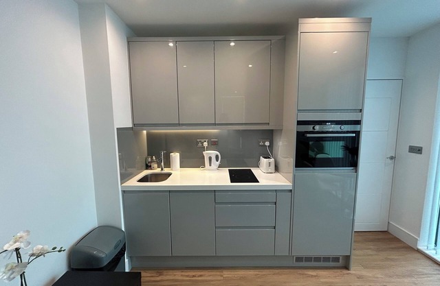 Premium 2 Bed - Near Hanger Lane Station Sky Sport And Movies