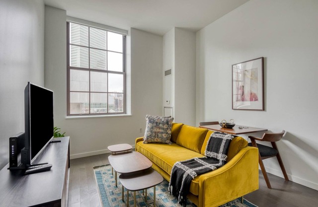 Premium Downtown Studio w/Gym & W/D, nr Waterfront, by Blueground