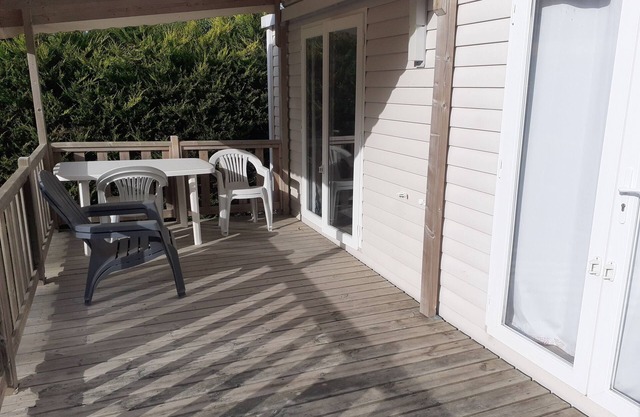 Premium mobile home, 7 minutes from the beach and indoor pool.
