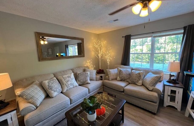 Premium Vacation- 2 miles to Dollywood- Arcade & much more