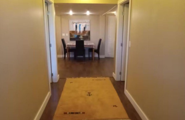 Prestigious Bright Garden Level