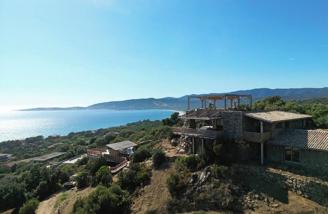 Prestigious villa with sea view, swimming pool and pool house - Golfe du Valinco