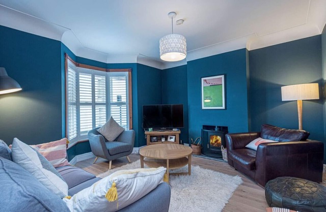 Preswylfa Ruthin · Beautiful Redbrick Home in Ruthin Centre & Parking