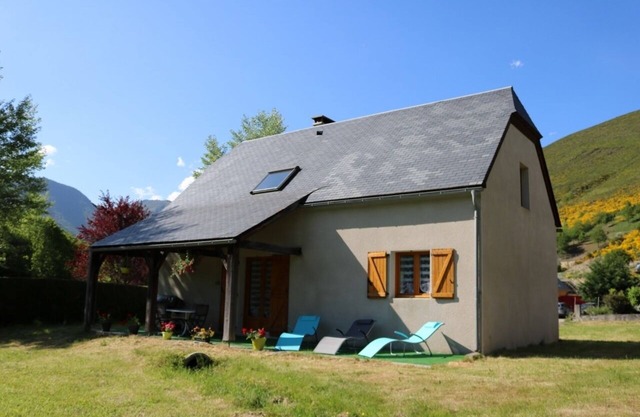 PRETTY HOUSE IN AURE CLASSEE VALLEY *
