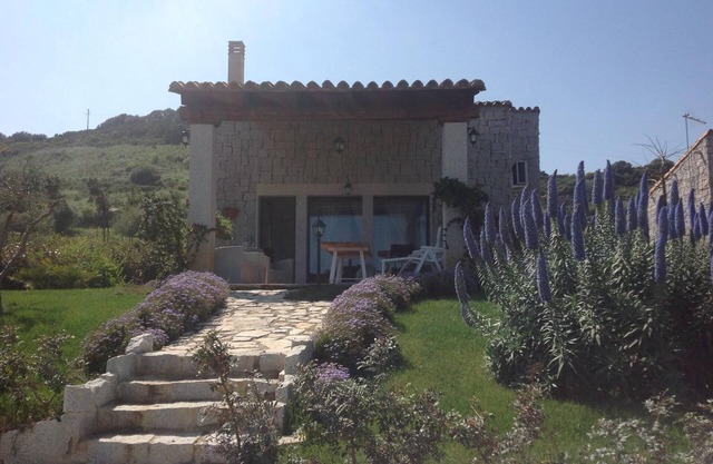Pretty little villa adjacent to Cala Sinzias beach