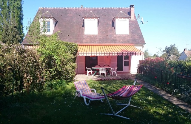 Pretty quiet house in charming village (SAMOIS / SEINE near Fontainebleau)