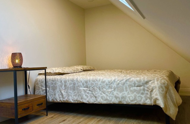 Pricate bedroom in a Luxurious newly rehabbed apartment