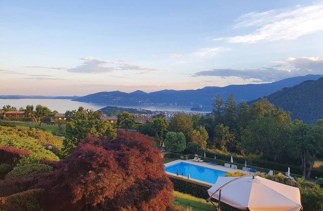 Primavera apartment with lake view in residence