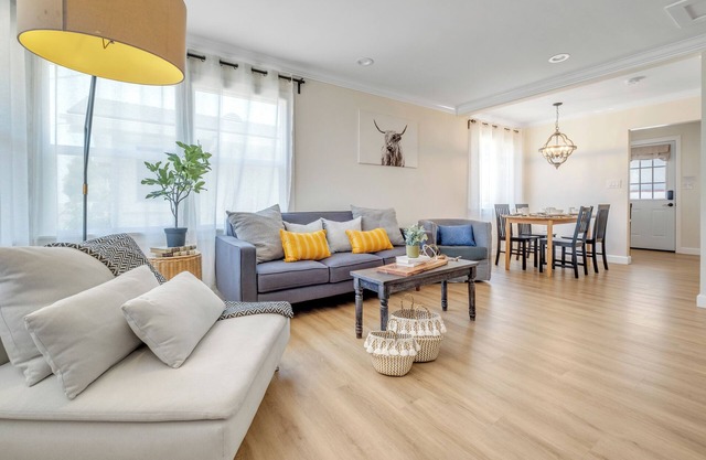 Prime Central LA Home DTLA, K-town, J-town & Attractions Nearby