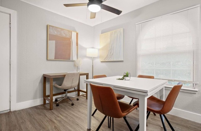 Prime Crestview Suite! Cozy Beds & Free Laundry!