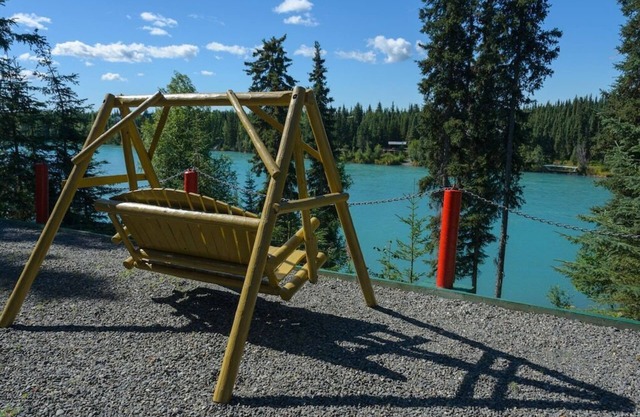 Prime Kenai River Frontage with Private Lodging