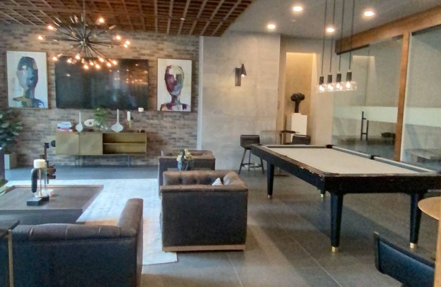 Prime Location Downtown Houston Loft - 2Bed/2Bath