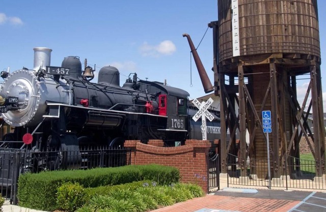 Prime Location! Free Parking Onsite, Minutes to Janet Shour Pocket Park