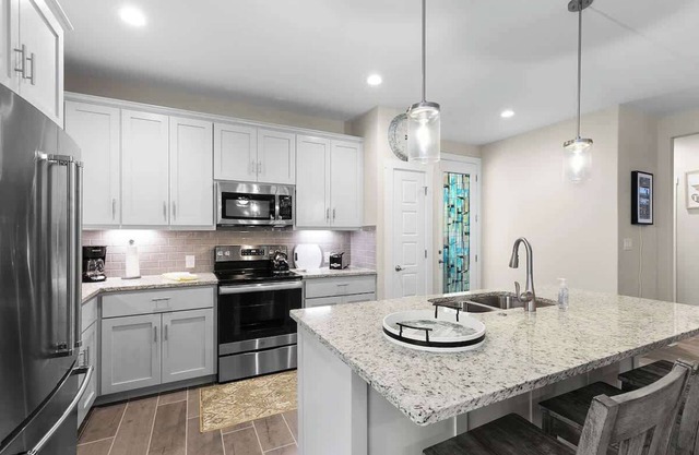 Pristine 3-bedroom Home Near Canyon Lake!