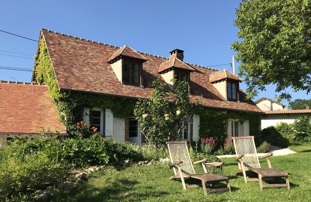 Privatized floor, 2 quiet rooms in longere charming