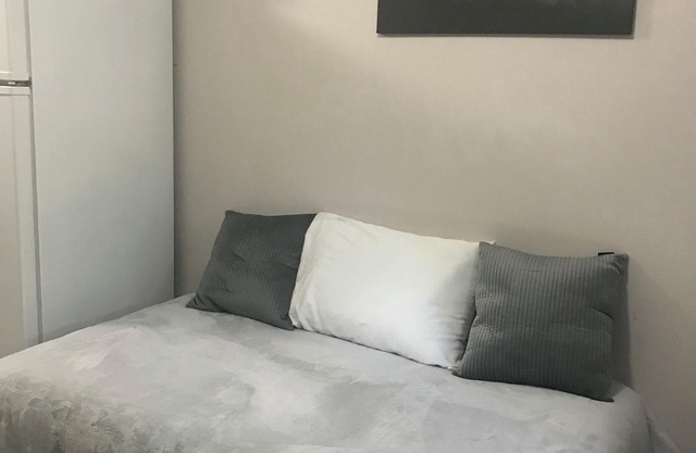 Private 1-bedroom basement suite in Burnaby with WiFi and more!