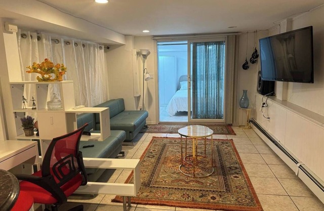 Private 1 bedroom Suite, beautifully furnished with Dishwasher, Washer-Dryer