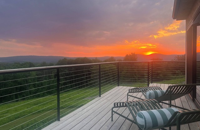 Private 13-Acre Escape — Renovated 3BR Home with Stunning 360° Views