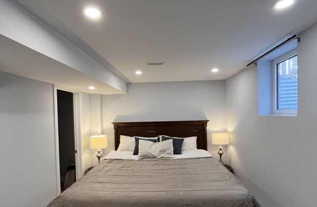 Private and Cozy Basement Apartment