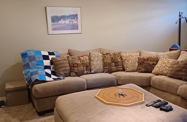 Private and quiet 1 bed basement suite with dry kitchenette.