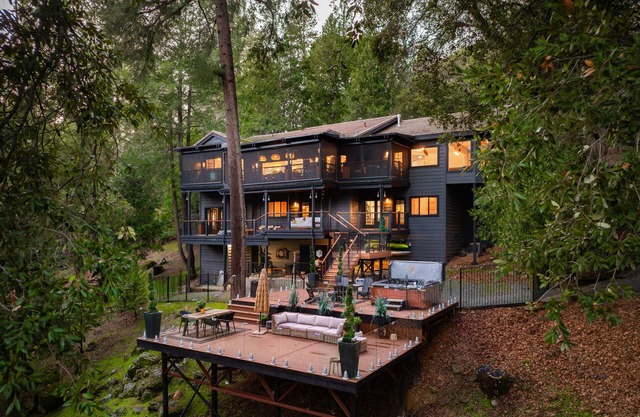 Private and Serene Rollins Lake Water Front Estate