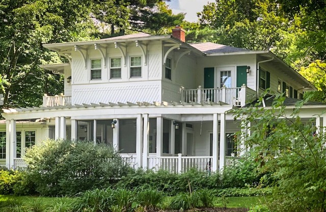 Private Beach Access! Harbor Country Perfection!