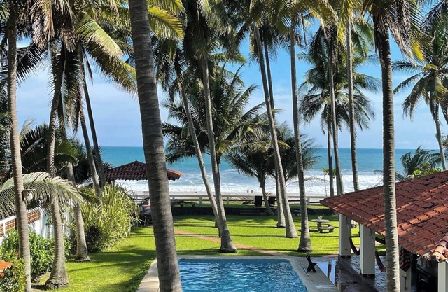 Private Beach House Playa Cangrajera 6 Bedrooms w/AC Sleeps 15, Outdoor Kitchen