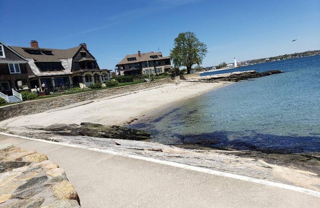 Private Beach, OceanBeach Passes, Fenced BackYard, Dogs OK, Sailfest 7/13-14