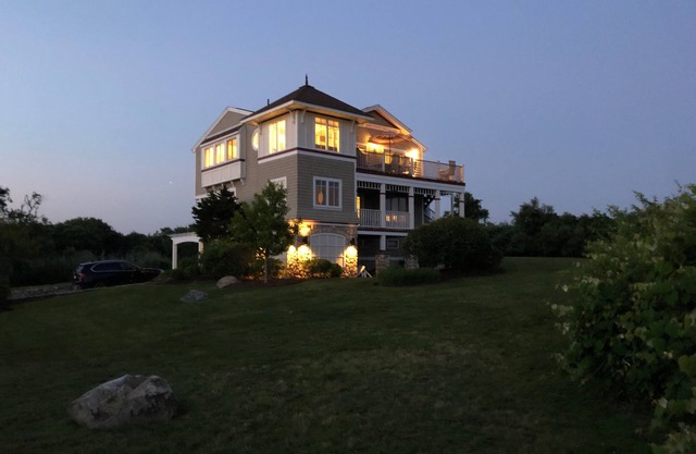 Private beach retreat on 1+ acre and views of ocean!
