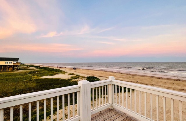 Private Beachfront Rental on Bolivar Peninsula – Clean, Quiet & Steps to Sand