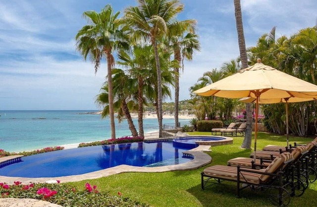 Private Beachfront Paradise, Right on the Best Swimming Beach in Los Cabos!