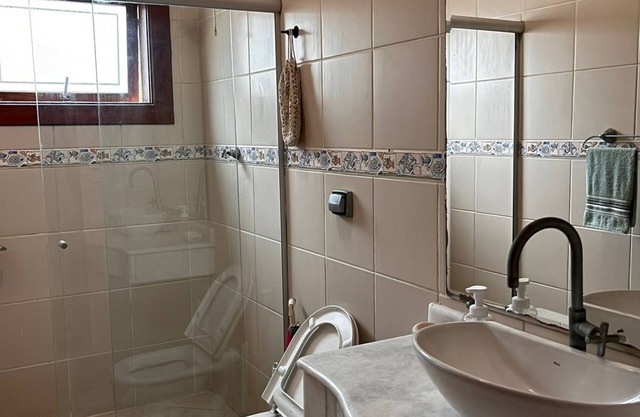 Private Room 3 minutes walk from Tombo Beach - SUITE