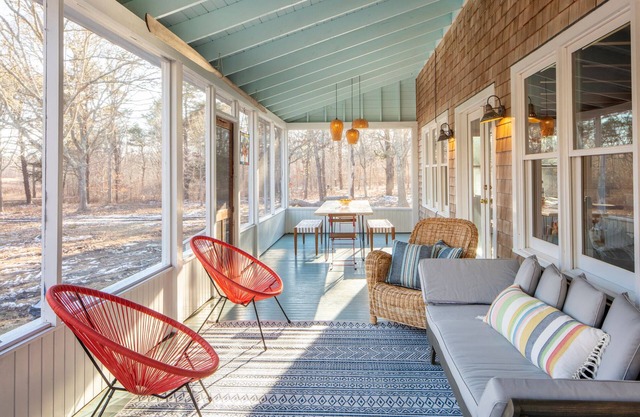 Private Chappaquiddick Retreat with Large Screened in Porch. Minutes from Beach!
