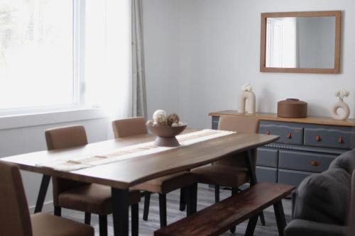 Private Cottage with Huge Private Dog Park!