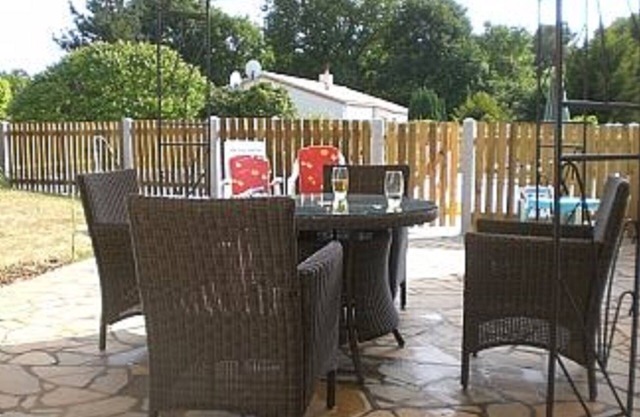 Private Detached Villa With Heated Pool, 20 Minutes From The Coast