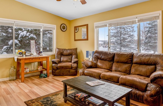 Private dog-friendly 2-story home with firepit, patio, washer/dryer & streaming