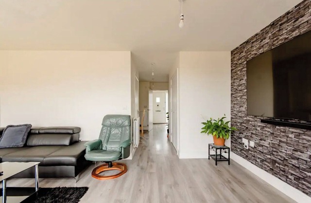 Private Double Bed Room With En-suite Bathroom