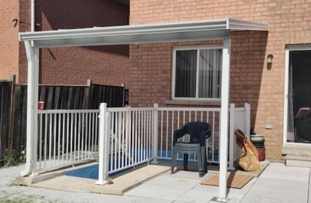 Private Executive Suite,17min Toronto Airport,Free Parking,Home-Office & Kitchen