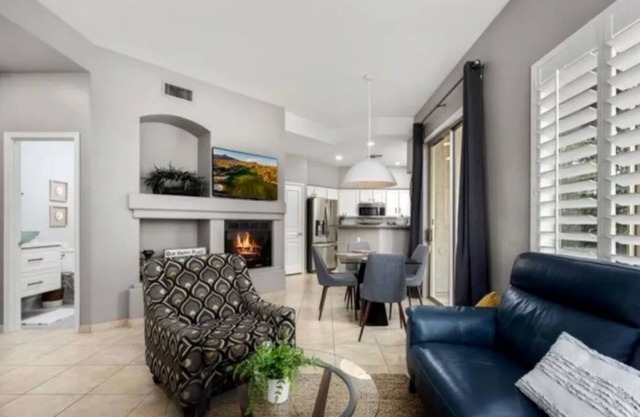 Private gated community.nMake yourself at home in a cozy and comfortable condo.
