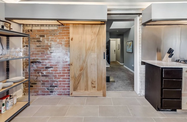 Private Guest House - Charming Neighborhood!