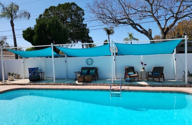 Private heated salt water Pool- Minutes from everything St. Pete has to offer!