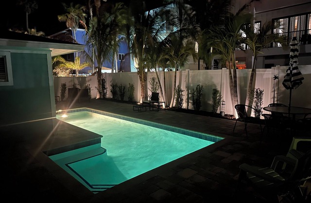 PRIVATE Heated Pool 2 bedroom/2 bath-2 blocks from the beach-"Unit St. Barth".