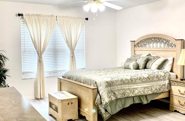 Private home in great location with enclosed yard