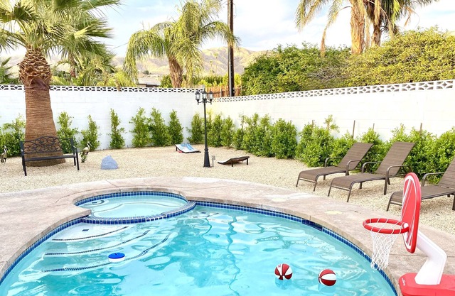 Private Home with Pool/Spa and Game Room