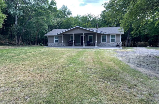 Private home with firepit and picnic area