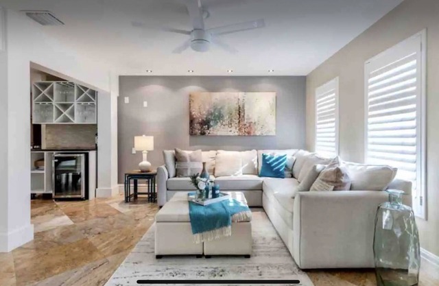 Private House, 2-1, Close to Atlantic Ave. Big Yard. Pet Friendly!