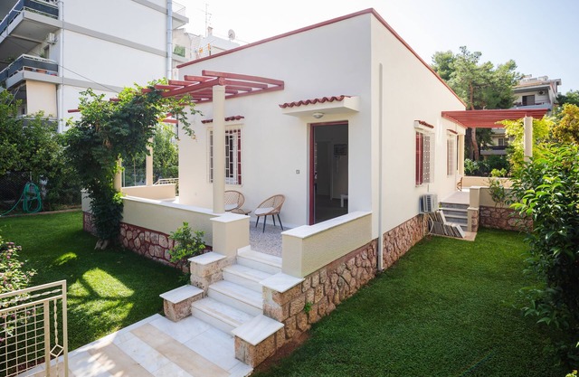 Private house - Garden - Glyfada.